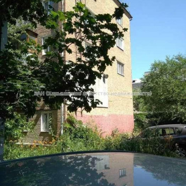 Продам квартиру, Тринклера ул. , 2 кім., 42 м², капитальный ремонт 