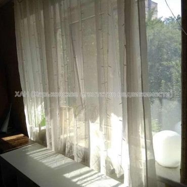 Продам квартиру, Тринклера ул. , 2 кім., 42 м², капитальный ремонт 