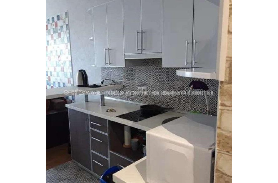 Продам квартиру, Большая Панасовская ул. , 1  ком., 23 м², косметический ремонт 