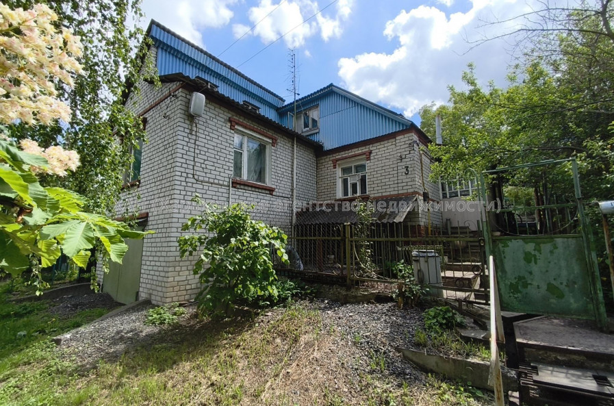 Продам дом, Тихая ул. , 120 м², 10 сот., косметический ремонт 