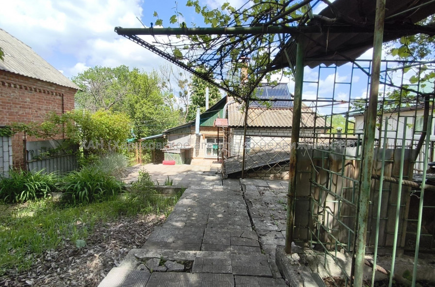 Продам дом, Тихая ул. , 120 м², 10 сот., косметический ремонт 
