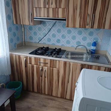 Здам квартиру, Валентиновская ул. , 1 кім., 33 м², косметический ремонт 