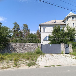 Продам дом, 350 м², 22 сот., косметический ремонт