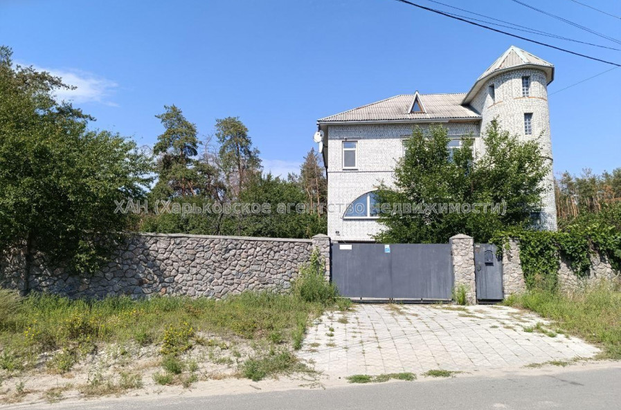 Продам дом, 350 м², 22 сот., косметический ремонт 