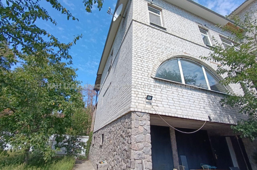 Продам дом, 350 м², 22 сот., косметический ремонт 