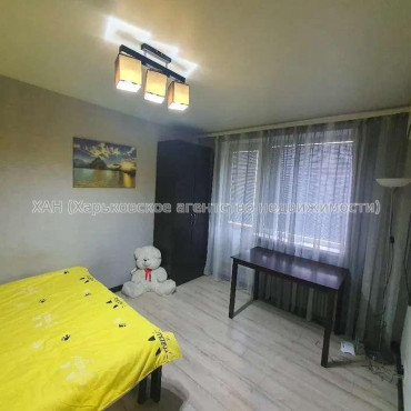 Продам квартиру, Шатиловская ул. , 1  ком., 28 м², капитальный ремонт 