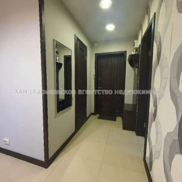 Продам квартиру, Шатиловская ул. , 1  ком., 28 м², капитальный ремонт 