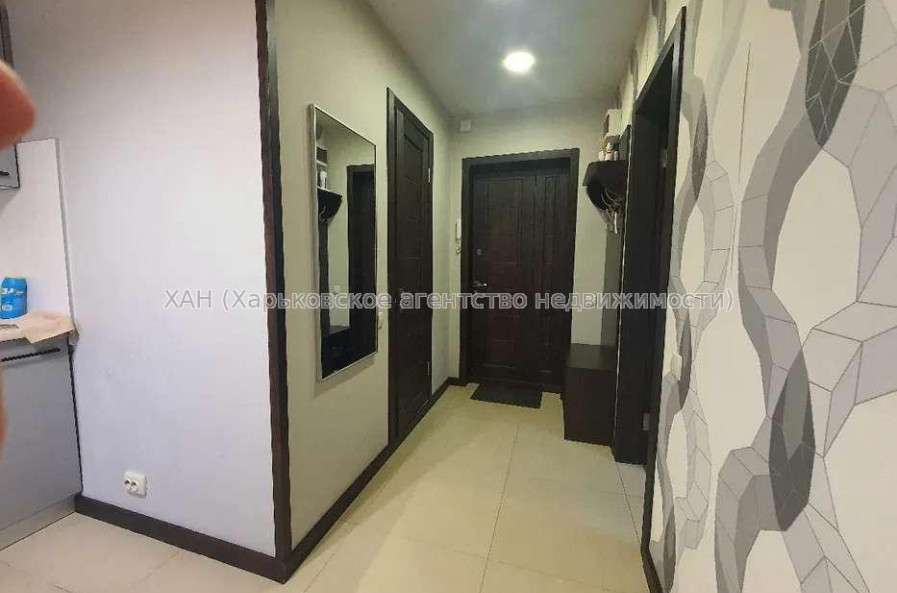 Продам квартиру, Шатиловская ул. , 1  ком., 28 м², капитальный ремонт 