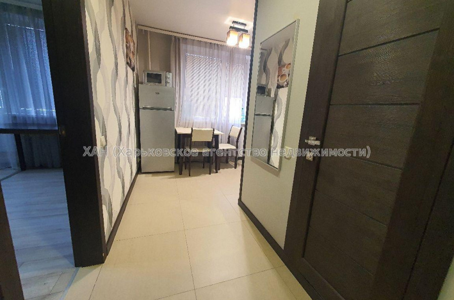 Продам квартиру, Шатиловская ул. , 1  ком., 28 м², капитальный ремонт 