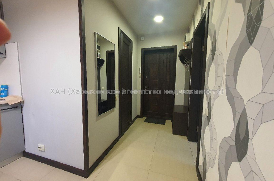 Продам квартиру, Шатиловская ул. , 1  ком., 28 м², капитальный ремонт 