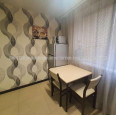 Продам квартиру, Шатиловская ул. , 1  ком., 28 м², капитальный ремонт 
