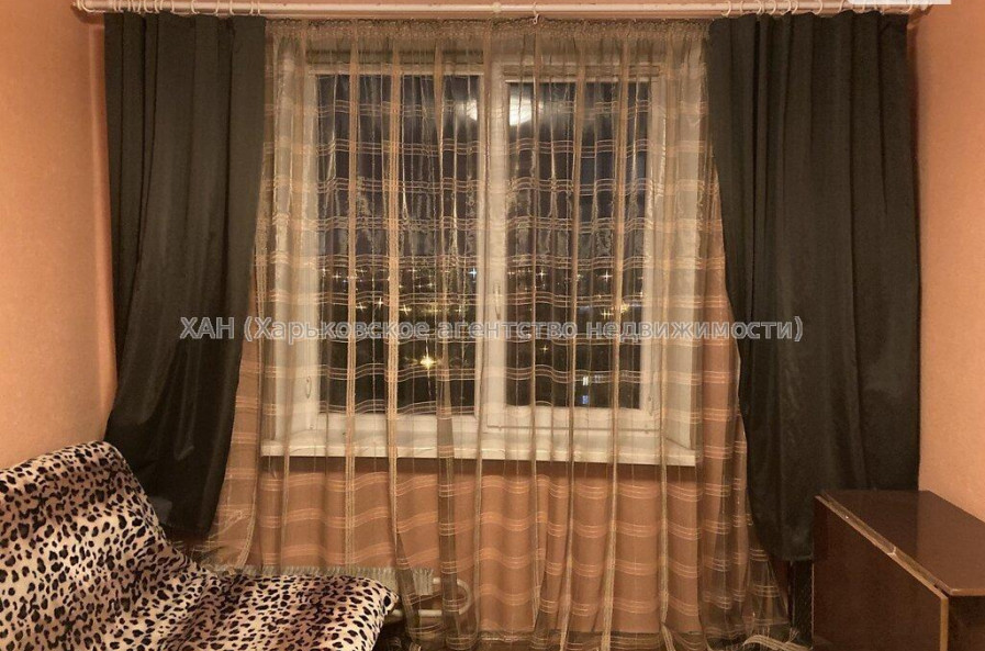 Продам квартиру, Гвардейцев Широнинцев ул. , 3  ком., 67 м², капитальный ремонт 