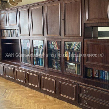 Продам квартиру, Гвардейцев Широнинцев ул. , 3  ком., 67 м², капитальный ремонт 