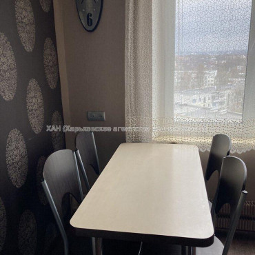 Продам квартиру, Гвардейцев Широнинцев ул. , 3 кім., 67 м², капитальный ремонт 