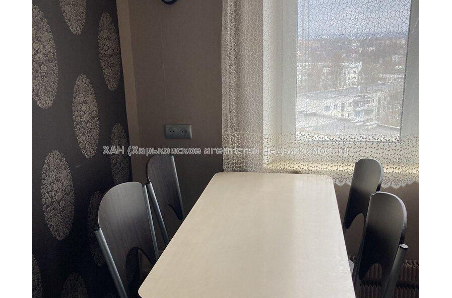 Продам квартиру, Гвардейцев Широнинцев ул. , 3  ком., 67 м², капитальный ремонт 