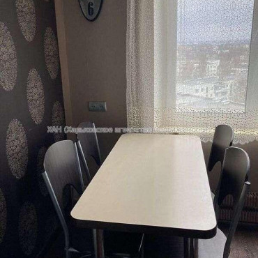 Продам квартиру, Гвардейцев Широнинцев ул. , 3 кім., 67 м², капитальный ремонт 