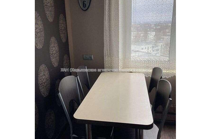 Продам квартиру, Гвардейцев Широнинцев ул. , 3  ком., 67 м², капитальный ремонт 