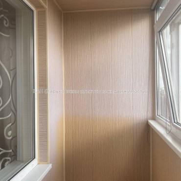 Продам квартиру, Гвардейцев Широнинцев ул. , 3 кім., 67 м², капитальный ремонт 