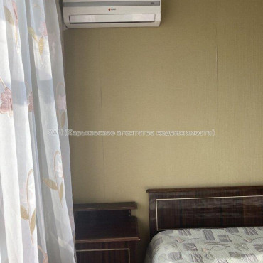 Продам квартиру, Гвардейцев Широнинцев ул. , 3  ком., 67 м², капитальный ремонт 