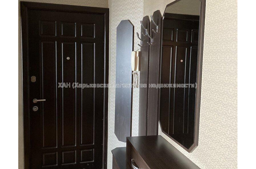 Продам квартиру, Гвардейцев Широнинцев ул. , 3  ком., 67 м², капитальный ремонт 