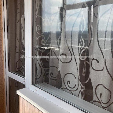 Продам квартиру, Гвардейцев Широнинцев ул. , 3 кім., 67 м², капитальный ремонт 