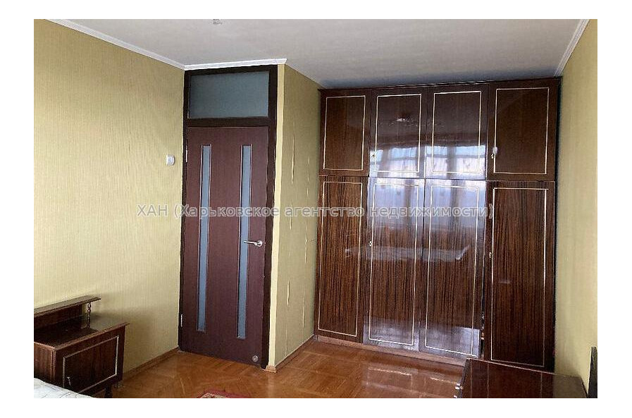 Продам квартиру, Гвардейцев Широнинцев ул. , 3  ком., 67 м², капитальный ремонт 
