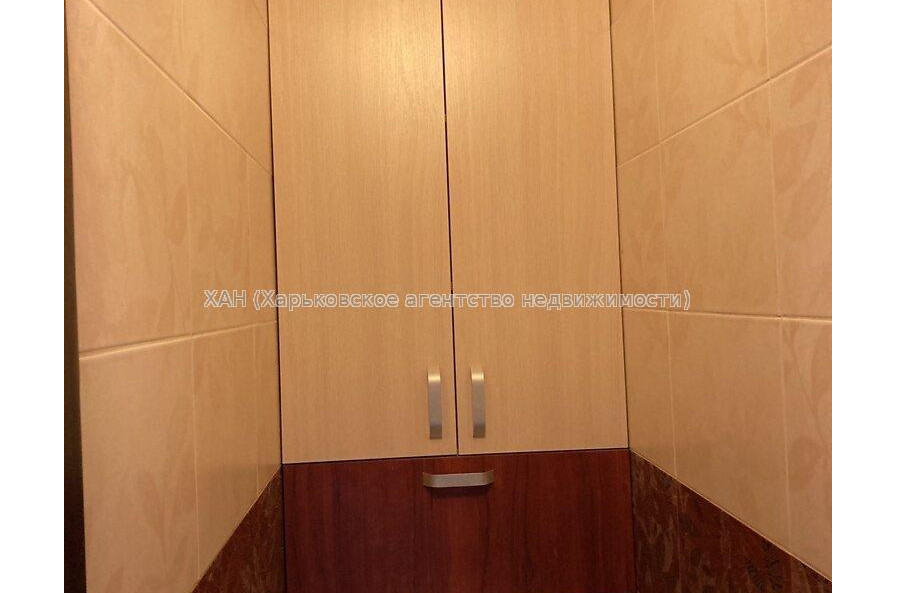 Продам квартиру, Гвардейцев Широнинцев ул. , 3  ком., 67 м², капитальный ремонт 