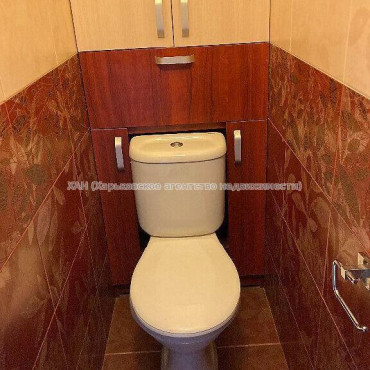 Продам квартиру, Гвардейцев Широнинцев ул. , 3 кім., 67 м², капитальный ремонт 