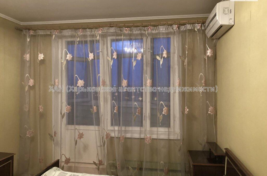 Продам квартиру, Гвардейцев Широнинцев ул. , 3  ком., 67 м², капитальный ремонт 