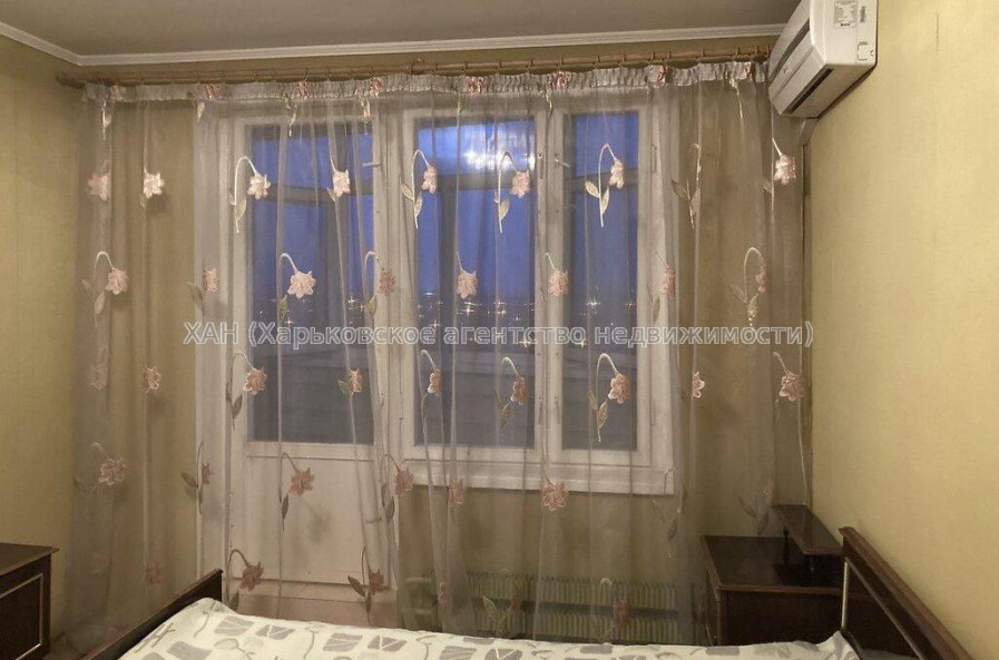 Продам квартиру, Гвардейцев Широнинцев ул. , 3  ком., 67 м², капитальный ремонт 