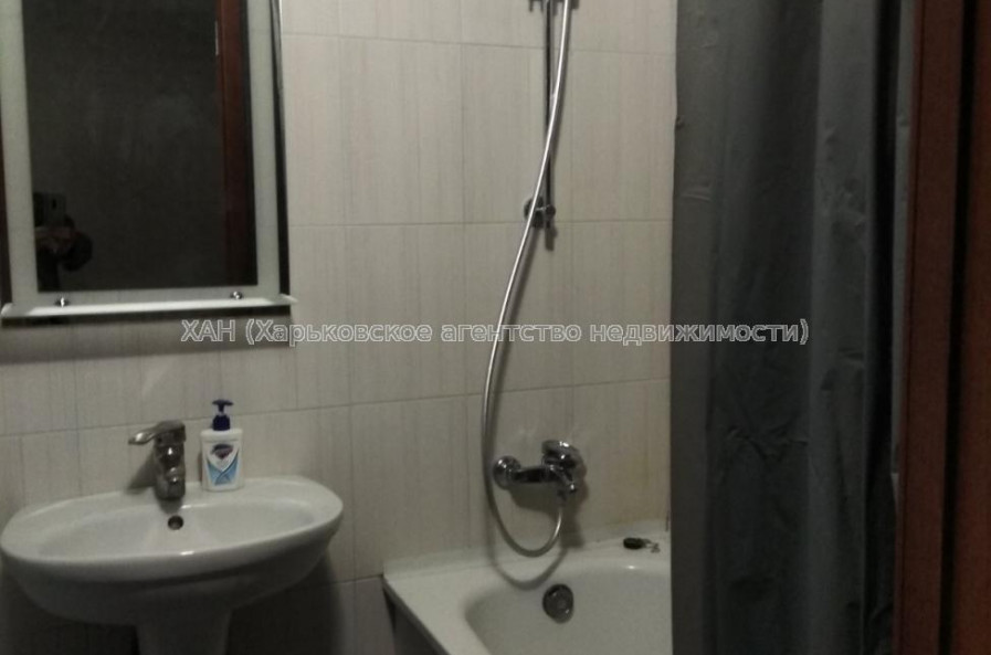 Здам квартиру, Гвардейцев Широнинцев ул. , 2 кім., 49 м², капитальный ремонт 