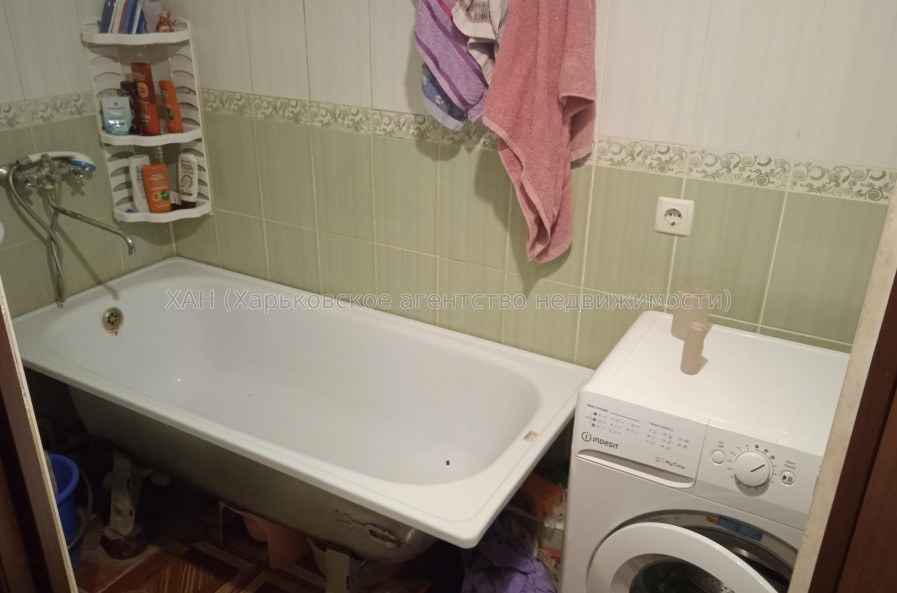 Продам квартиру, Ферганская ул. , 33Б , 3  ком., 68.40 м², косметический ремонт 