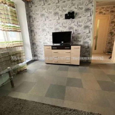 Продам квартиру, Британская ул. , 1  ком., 29 м², капитальный ремонт 