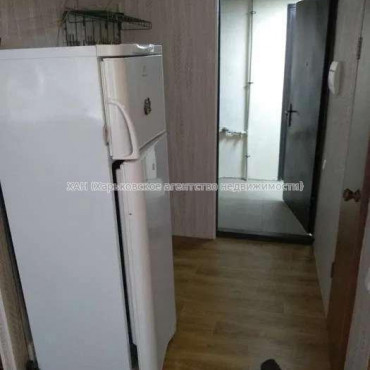 Продам квартиру, Любови Малой  просп. , 1  ком., 24 м², капитальный ремонт 