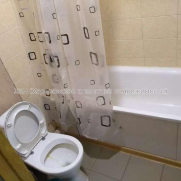 Продам квартиру, Любови Малой  просп. , 1  ком., 24 м², капитальный ремонт 