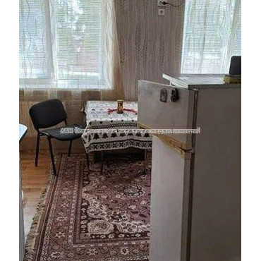Продам квартиру, Любови Малой  просп. , 1  ком., 24 м², капитальный ремонт 