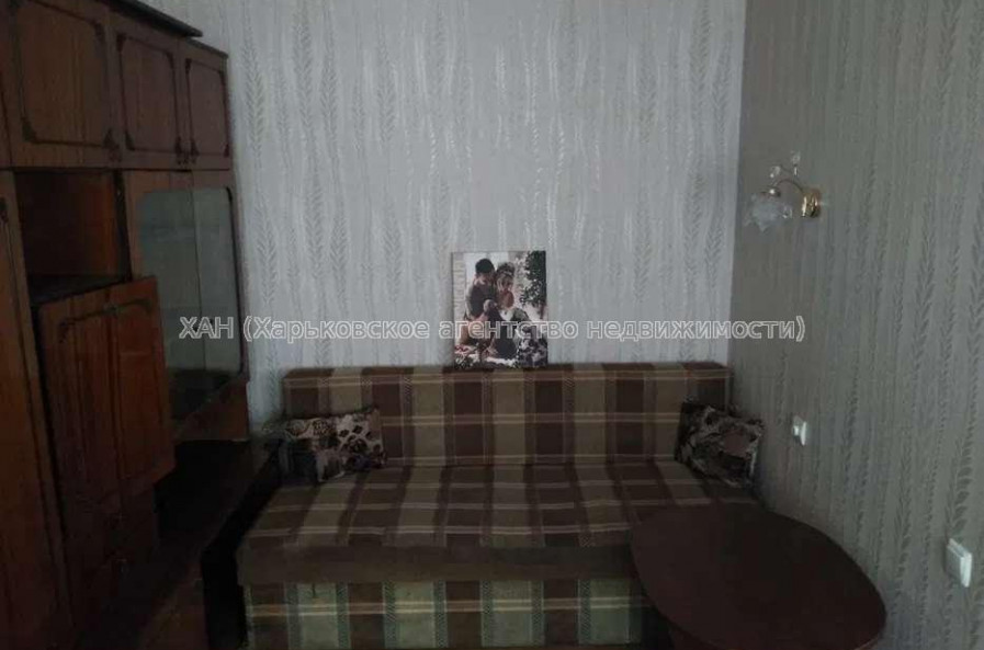 Продам квартиру, Любови Малой  просп. , 1  ком., 24 м², капитальный ремонт 
