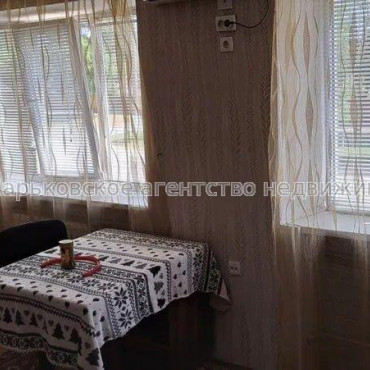 Продам квартиру, Любови Малой  просп. , 1  ком., 24 м², капитальный ремонт 