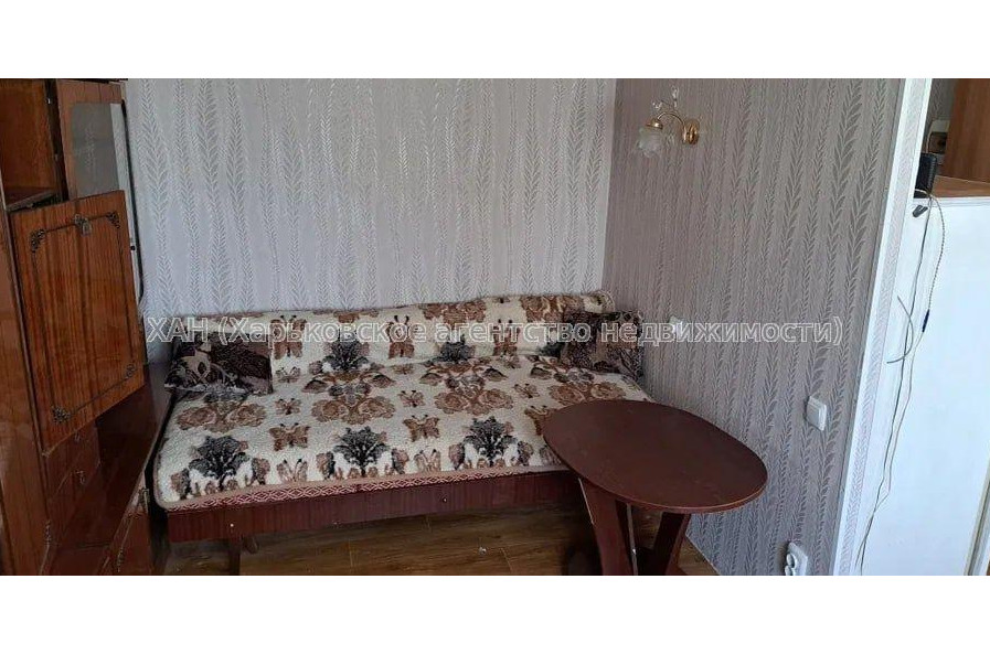Продам квартиру, Любови Малой  просп. , 1  ком., 24 м², капитальный ремонт 