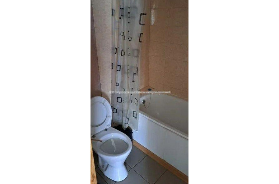 Продам квартиру, Любови Малой  просп. , 1  ком., 24 м², капитальный ремонт 