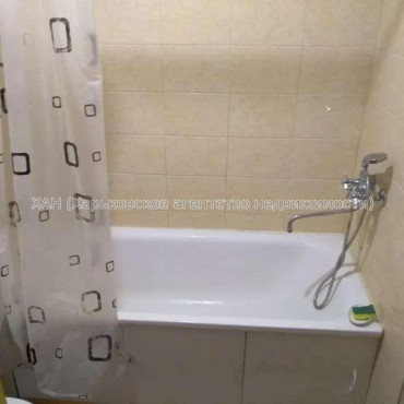 Продам квартиру, Любови Малой  просп. , 1  ком., 24 м², капитальный ремонт 