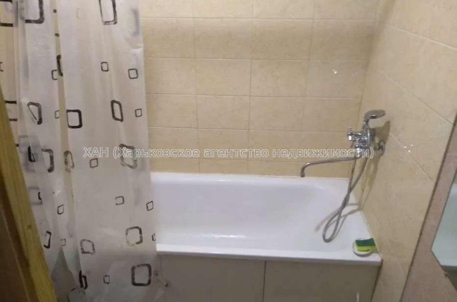 Продам квартиру, Любови Малой  просп. , 1  ком., 24 м², капитальный ремонт 