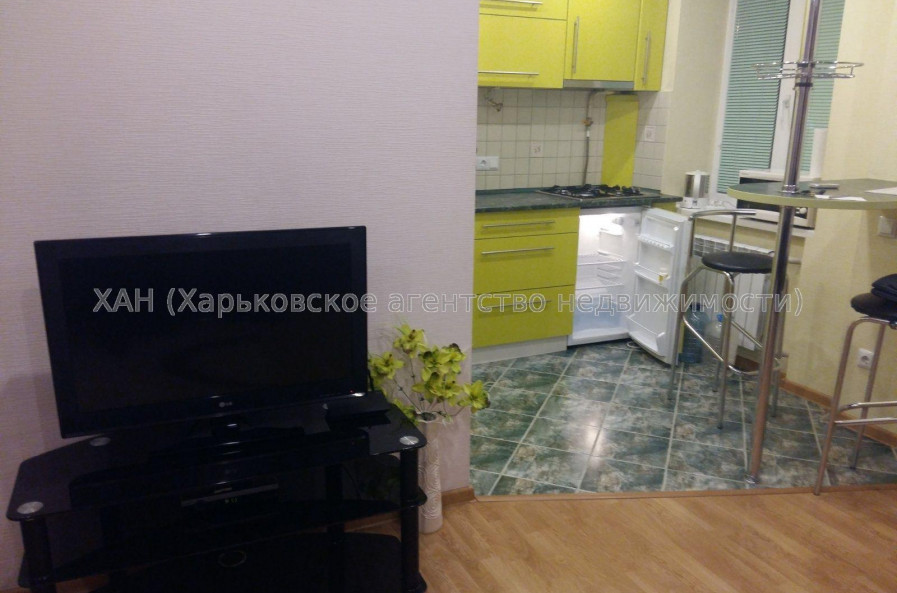 Продам квартиру, Науки просп. , 1 кім., 31 м², евроремонт 