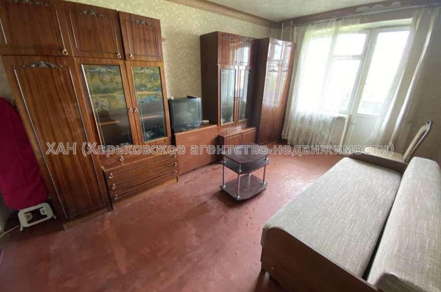 Продам квартиру, Александровский просп. , 1  ком., 40 м², косметический ремонт 