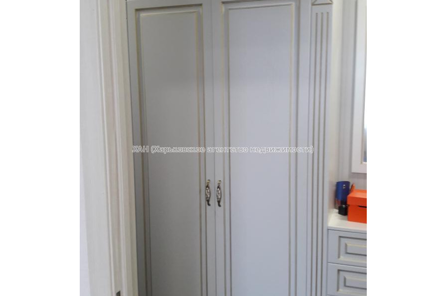 Продам квартиру, Дача 55 ул. , 2 кім., 65 м², евроремонт 