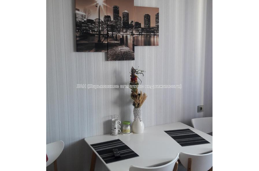 Продам квартиру, Дача 55 ул. , 2 кім., 65 м², евроремонт 