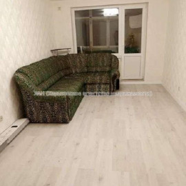 Продам квартиру, Тракторостроителей просп. , 3  ком., 62 м², косметический ремонт