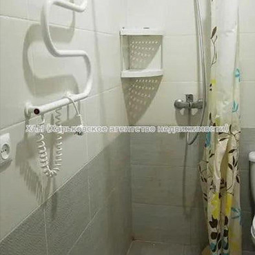 Продам квартиру, Льва Ландау просп. , 2  ком., 45 м², капитальный ремонт 