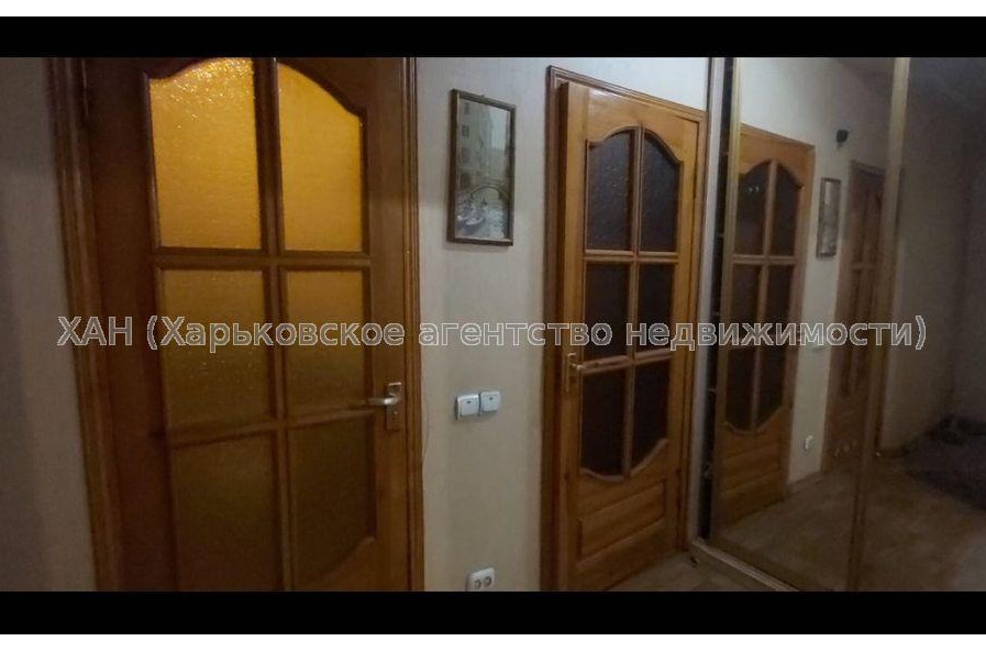 Продам квартиру, Бажанова ул. , 2  ком., 55 м², капитальный ремонт 