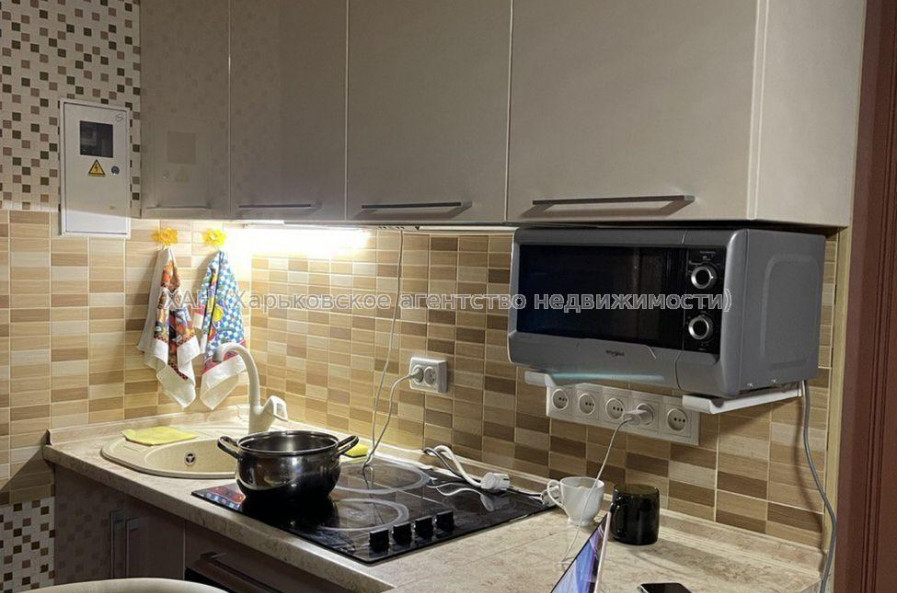 Продам квартиру, Зерновой пер. , 1  ком., 23 м², капитальный ремонт 